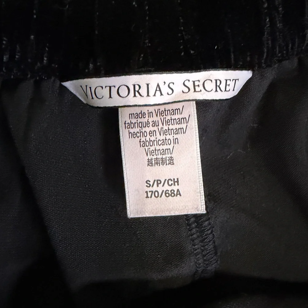 Victoria's Secret Velvet Pajama Set - Picture 3 of 4